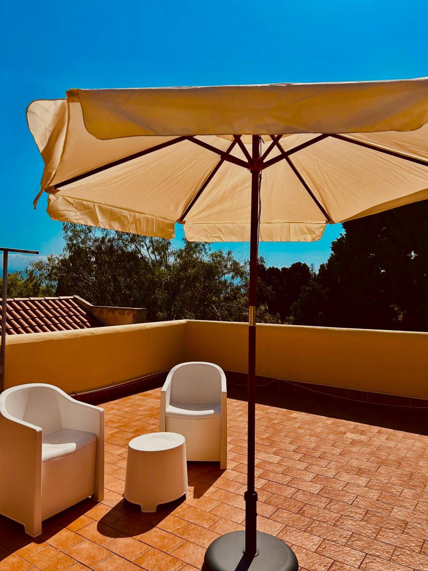 Oltre - Dove Cielo E Mare Si Uniscono Aparthotel Milazzo Exterior photo