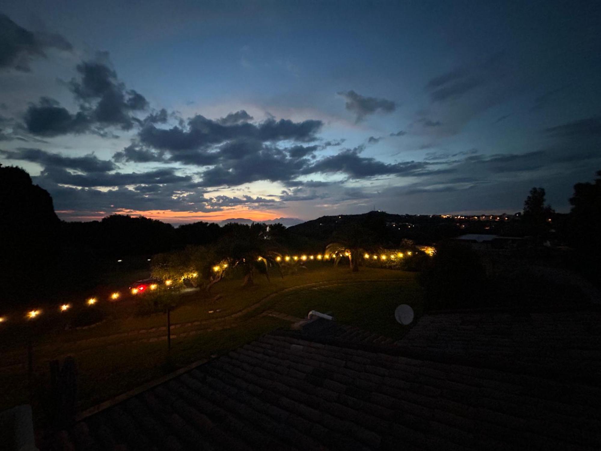 Oltre - Dove Cielo E Mare Si Uniscono Aparthotel Milazzo Exterior photo